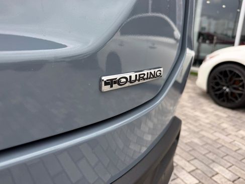 Used 2025 Honda Pilot Touring image 8