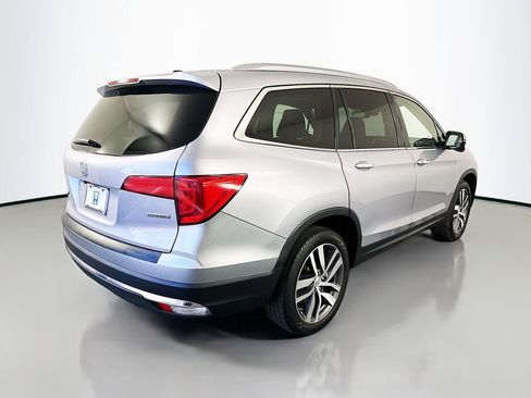 Used 2018 Honda Pilot Touring image 5