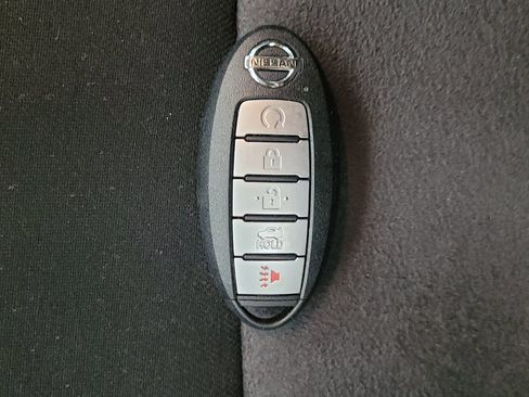 Used 2023 Nissan Sentra SR FWD image 32