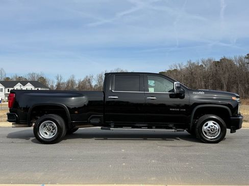 Used 2021 Chevrolet Silverado 3500 High Country image 3