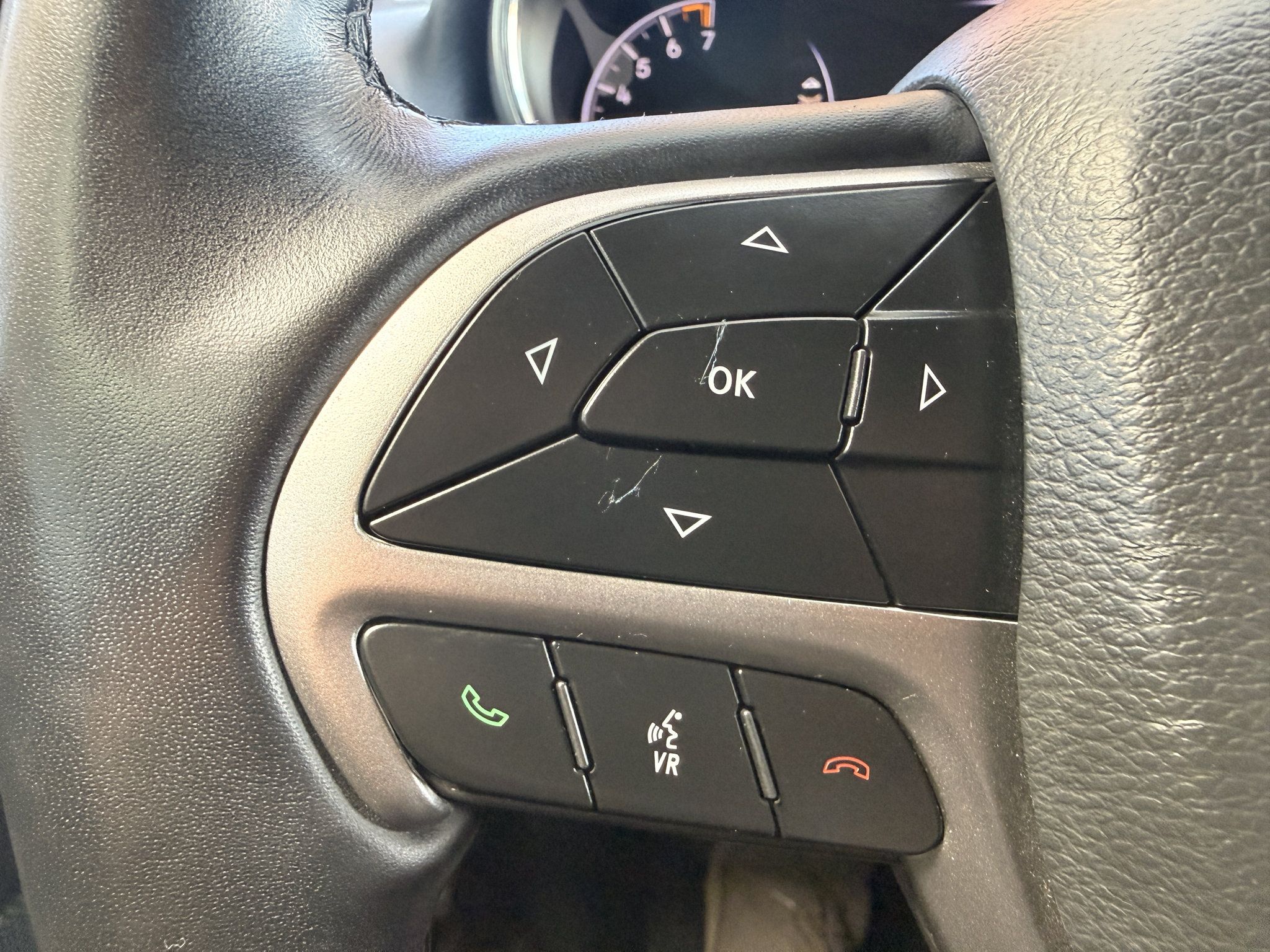 Used 2022 Jeep Grand Cherokee Laredo X RWD image 16