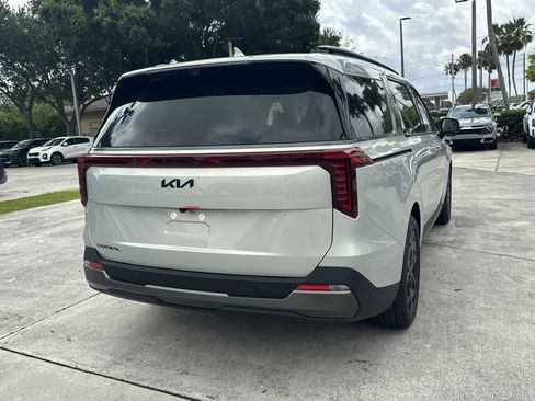 New 2026 Kia Carnival SX Prestige FWD image 6
