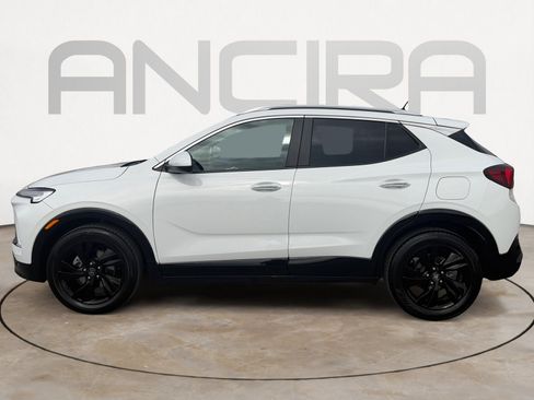 Used 2024 Buick Encore GX Sport Touring FWD image 8