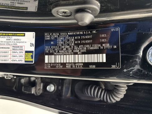 Used 2023 Toyota Corolla Cross L image 24