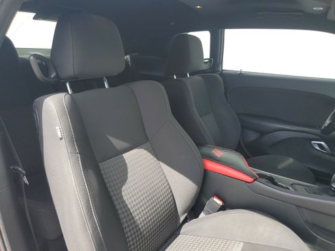 Used 2019 Dodge Challenger R/T RWD image 13