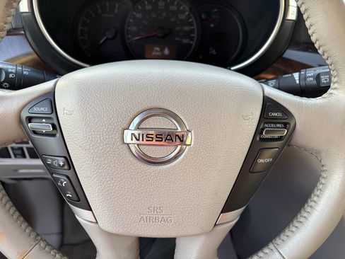 Used 2011 Nissan Quest SV image 32