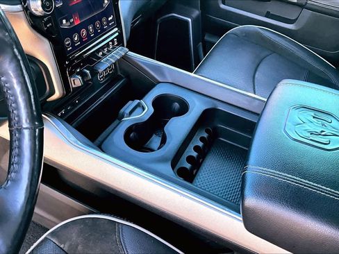 Used 2019 RAM 2500 Laramie AWD/4WD image 16