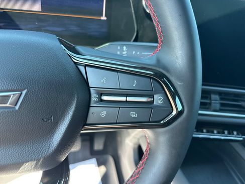 Used 2024 Chevrolet Equinox EV RS FWD image 17
