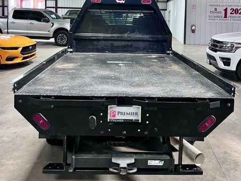 Used 2024 Chevrolet Silverado 2500 LT w/ Convenience Package image 4