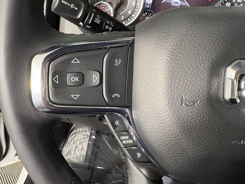 Used 2025 RAM 1500 Laramie AWD/4WD image 24
