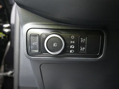 Used 2025 Ford Explorer ST-Line w/ ST-Line Street Pack AWD/4WD image 18