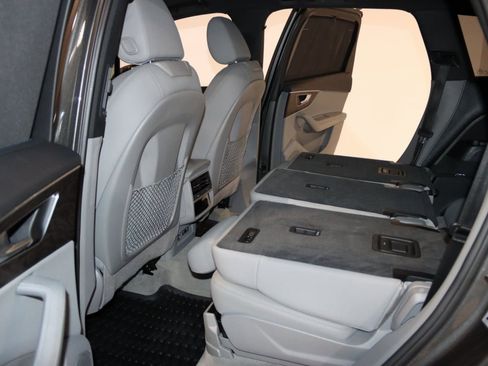 Used 2021 Audi Q7 3.0T Prestige w/ Prestige Package image 55