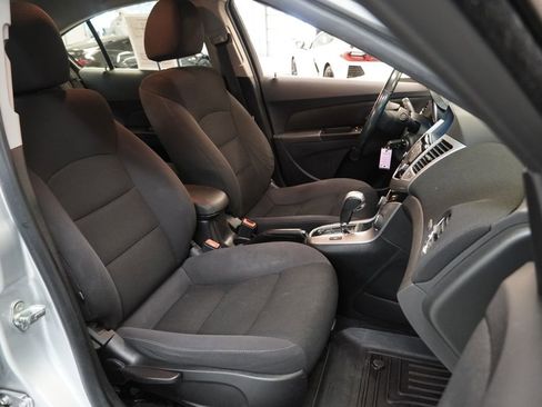 Used 2013 Chevrolet Cruze LT image 30