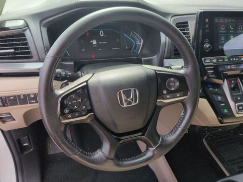 Used 2023 Honda Odyssey Elite image 22