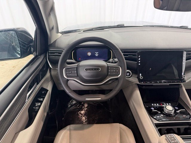 Used 2024 Jeep Wagoneer Series III w/ Premium Group I AWD/4WD image 13