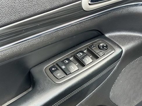 Used 2021 Jeep Grand Cherokee Limited AWD/4WD image 15