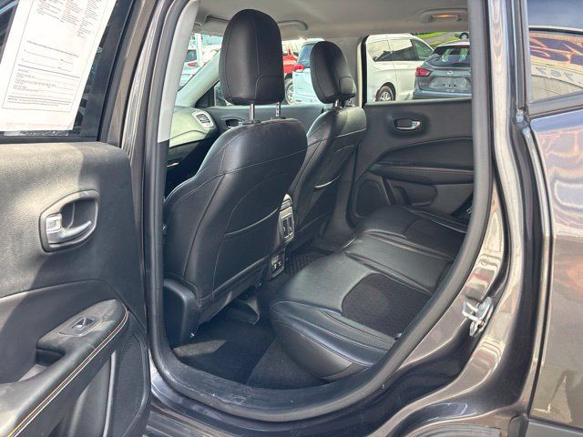 Used 2018 Jeep Compass Latitude w/ Popular Equipment Group AWD/4WD image 11