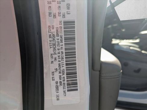 Used 2011 Jeep Grand Cherokee Laredo image 29