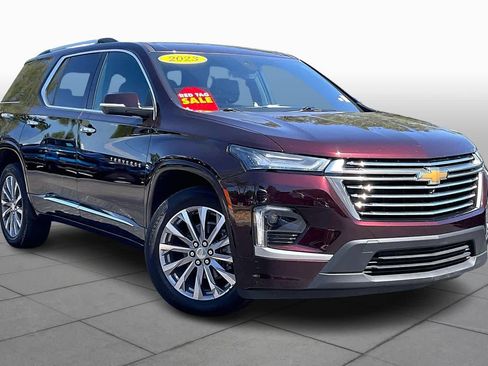 Used 2023 Chevrolet Traverse Premier image 3