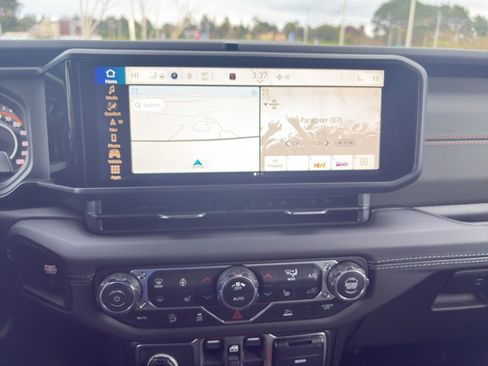 New 2026 Jeep Gladiator Mojave image 11