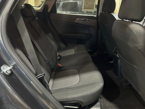 Used 2023 Kia Sportage LX image 24