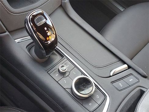 Certified 2023 Cadillac XT5 Luxury w/ LPO, Floor Liner Package image 24