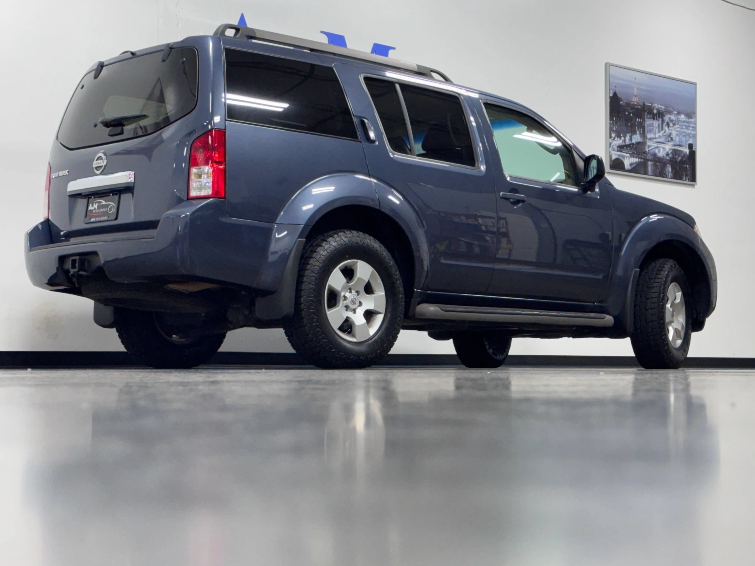 Used 2008 Nissan Pathfinder S w/ Side Airbags Pkg AWD/4WD image 4