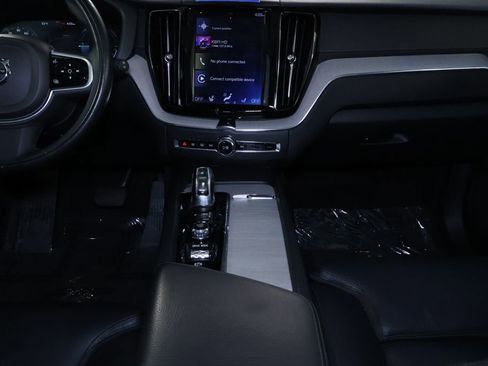 Used 2019 Volvo XC60 T8 Inscription w/ Advanced Package image 18