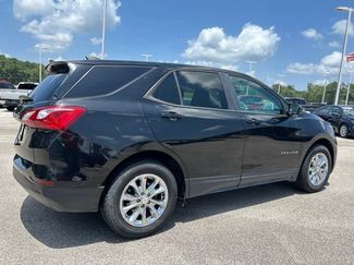Used 2020 Chevrolet Equinox LS w/ LS Convenience Package FWD video 2