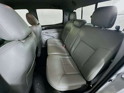 Used 2013 Toyota Tacoma PreRunner w/ TRD Sport Pkg image 25