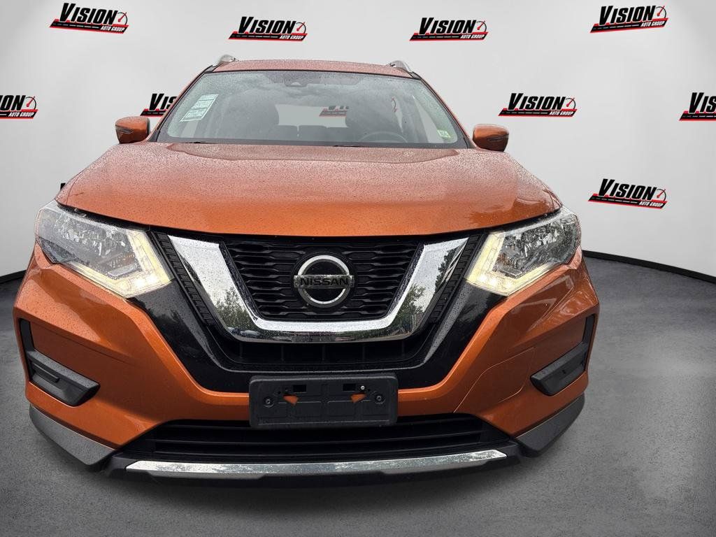 Used 2020 Nissan Rogue SV AWD/4WD image 2