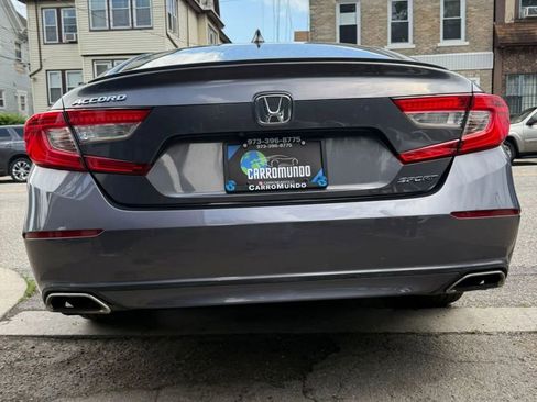 Used 2018 Honda Accord Sport image 5