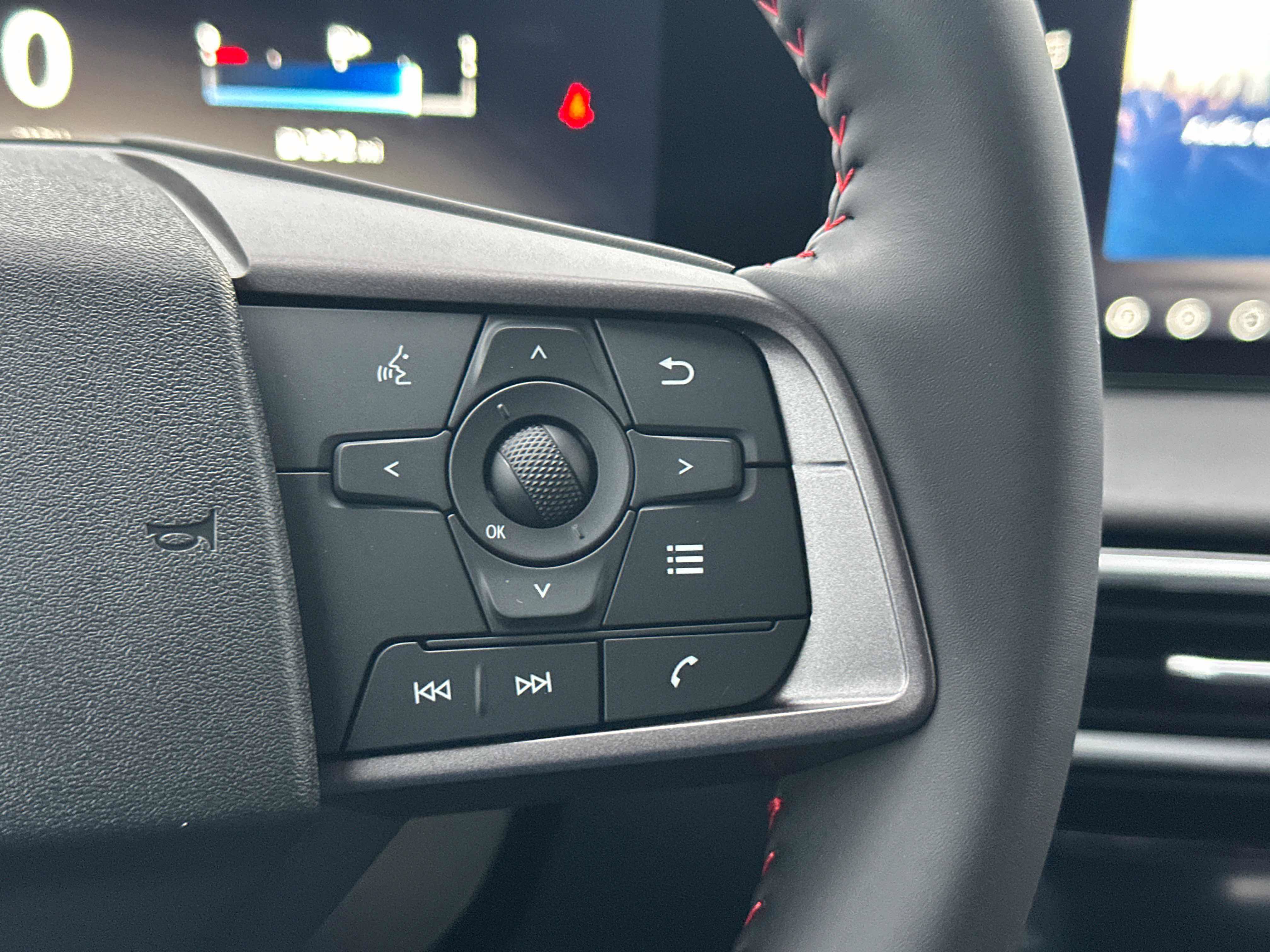 New 2027 Nissan Sentra SR w/ Floor Mat Package FWD image 38
