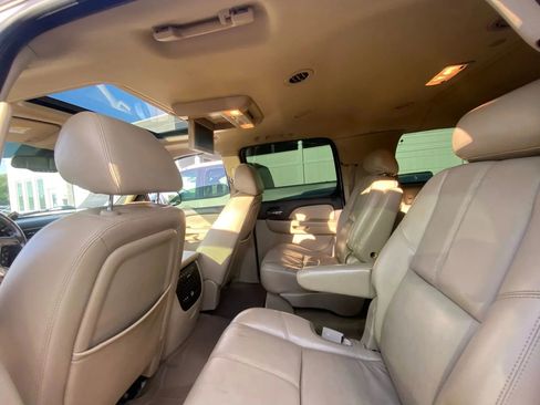 Used 2009 GMC Yukon XL Denali AWD/4WD image 24