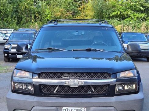 Used 2004 Chevrolet Avalanche Z71 w/ Sun And Sound Package AWD/4WD image 5
