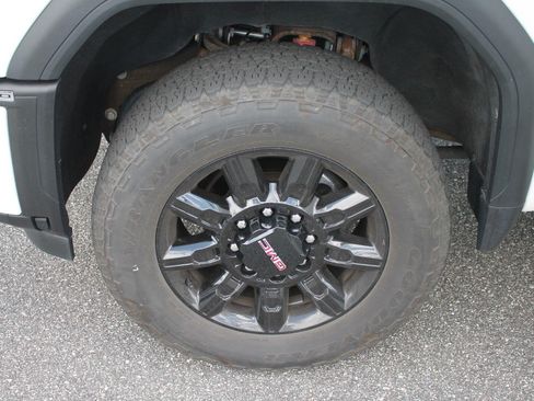 Used 2024 GMC Sierra 2500 AT4 AWD/4WD image 36