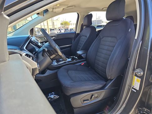 Used 2015 Ford Edge SEL image 14