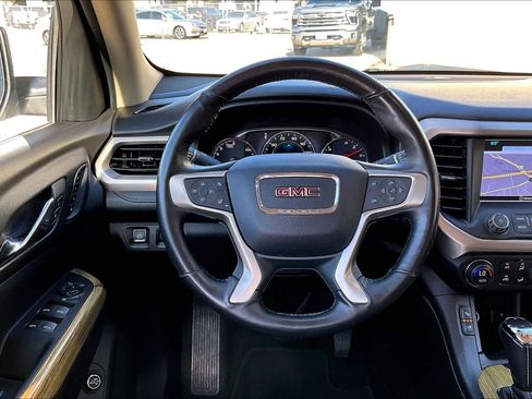Used 2019 GMC Acadia Denali image 6