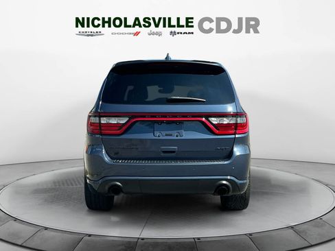 Used 2021 Dodge Durango SRT w/ Technology Group AWD/4WD image 4