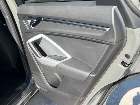 Used 2022 Audi Q3 2.0T Premium w/ Convenience Package image 16