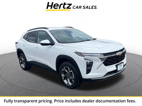 Used 2025 Chevrolet Trax LT FWD image 1