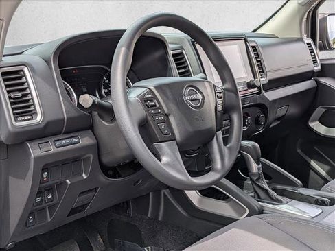 Used 2024 Nissan Frontier SV w/ Technology Package AWD/4WD image 10