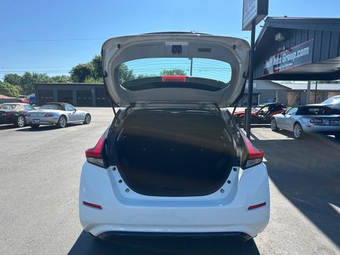 Used 2018 Nissan Leaf S w/ S Charge Package FWD image 9