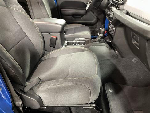 Used 2024 Jeep Wrangler Sport S image 12