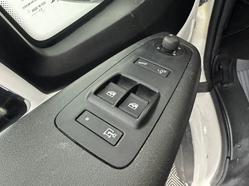 Used 2025 RAM ProMaster 2500 w/ Convenience Group FWD image 34