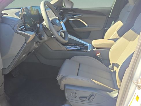 New 2025 Audi Q5 Prestige image 10