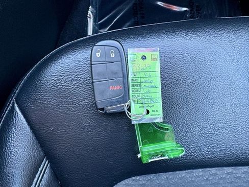 Certified 2023 Jeep Compass Latitude image 25