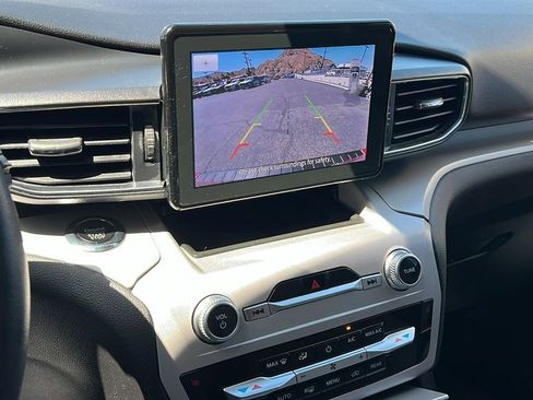 Certified 2023 Ford Explorer XLT w/ Equipment Group 202A RWD image 18