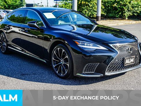 Used 2022 Lexus LS 500 AWD w/ Executive Package image 3