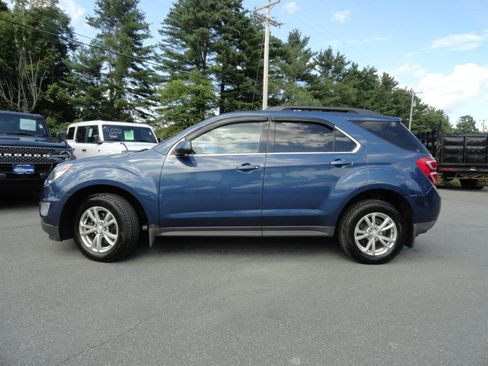 Used 2017 Chevrolet Equinox LT w/ Convenience Package AWD/4WD image 8